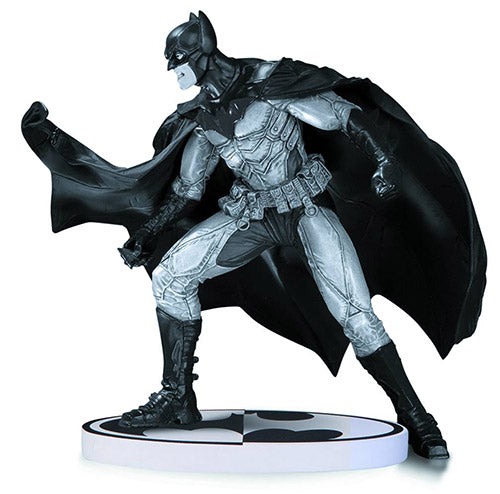 Batman Black & White 6 Inch Statue Figure - Batman By Lee Bermejo 2nd Edition